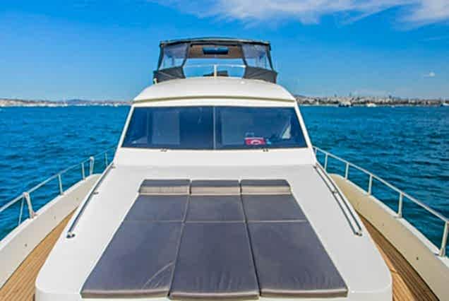 Premium Package Yacht 1