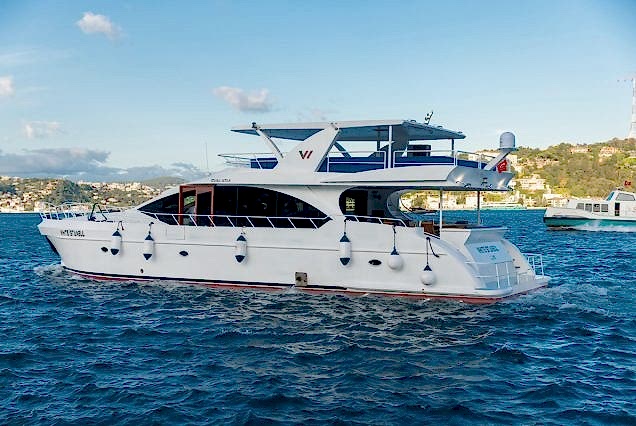 VIP Package Luxury Yacht 1