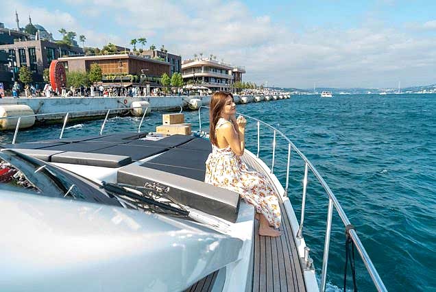 Bosphorus Sightseeing Yacht Cruise