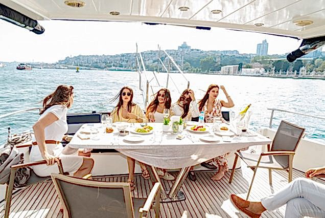 Bosphorus Sightseeing Yacht Cruise