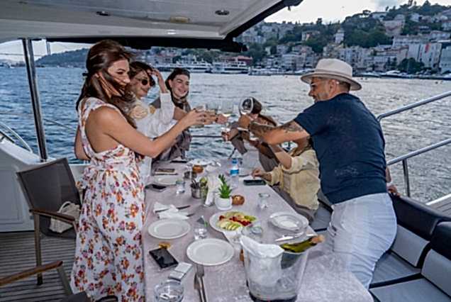 Bosphorus Sightseeing Yacht Cruise