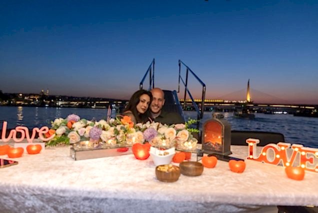 Private Bosphorus Dinner Yacht Cruise